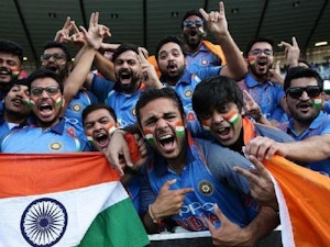 Indian-cricket-fans-cheering